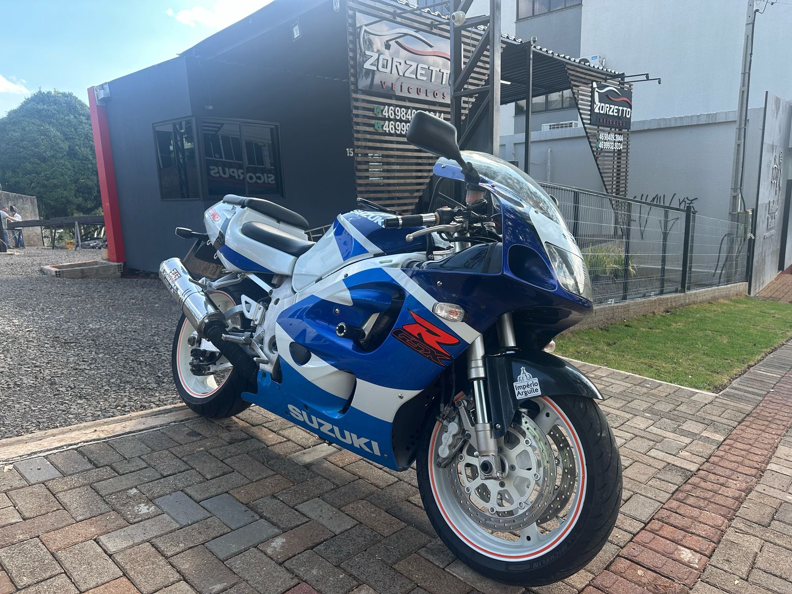 Yamaha GSX-R 750