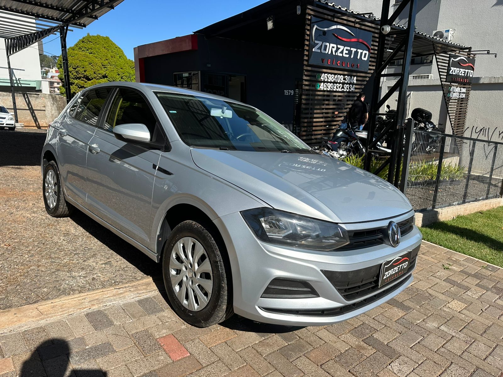 Volkswagen Polo 1.0 Completo